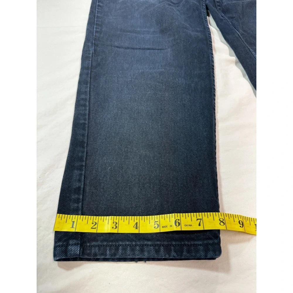 Levis hard tell
